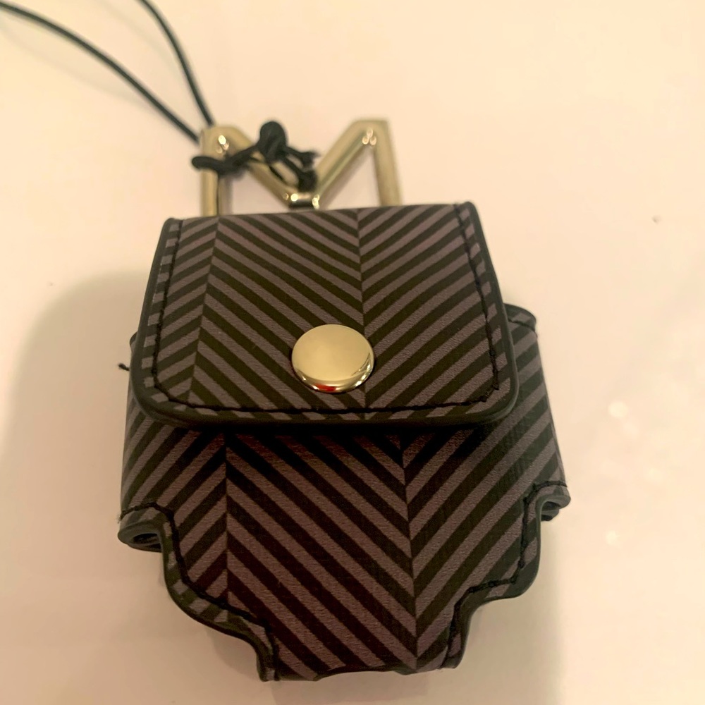 Earbud Case